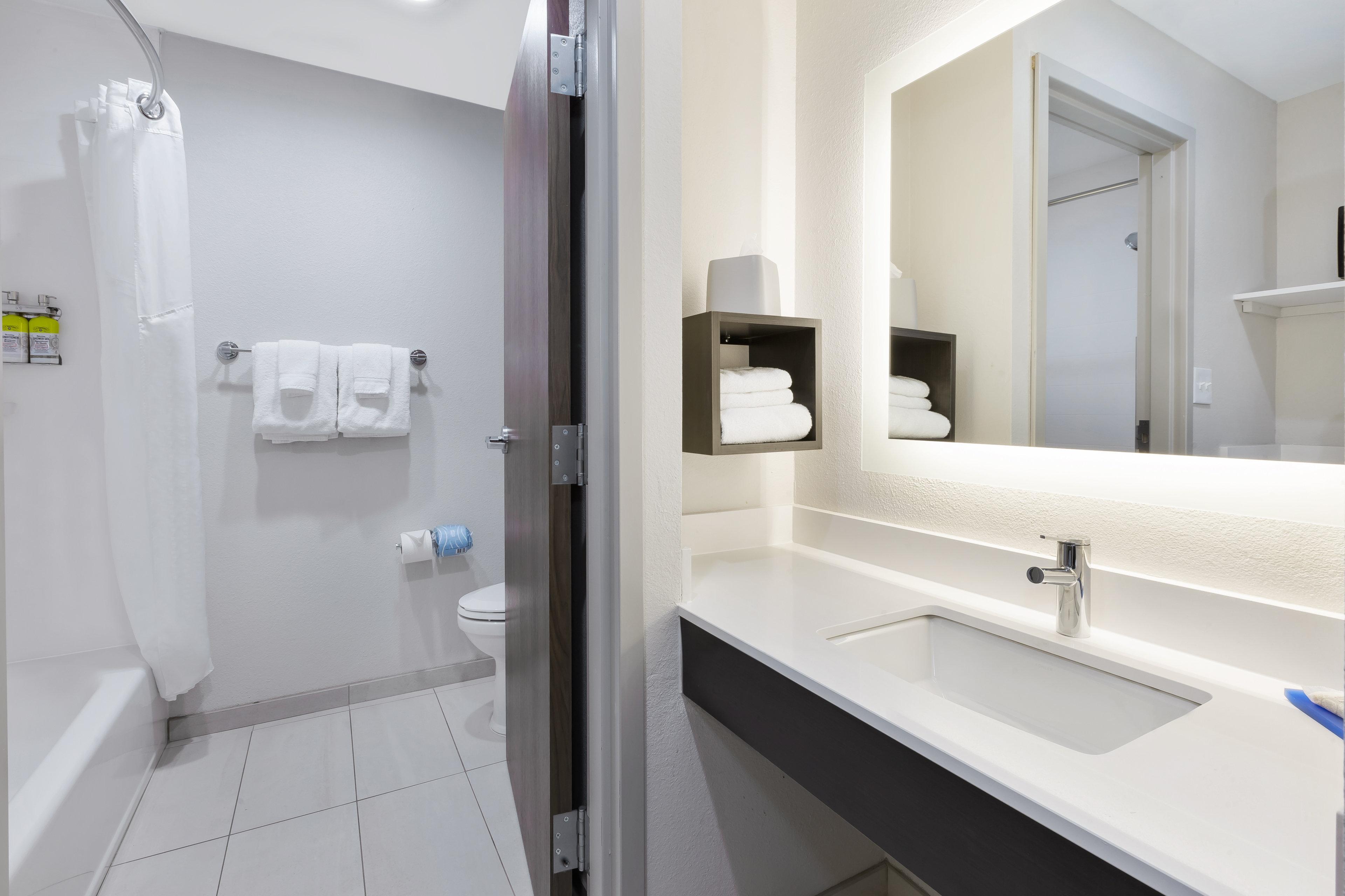 Holiday Inn Express Detroit-Warren/General Motors Technology Center By Ihg Экстерьер фото