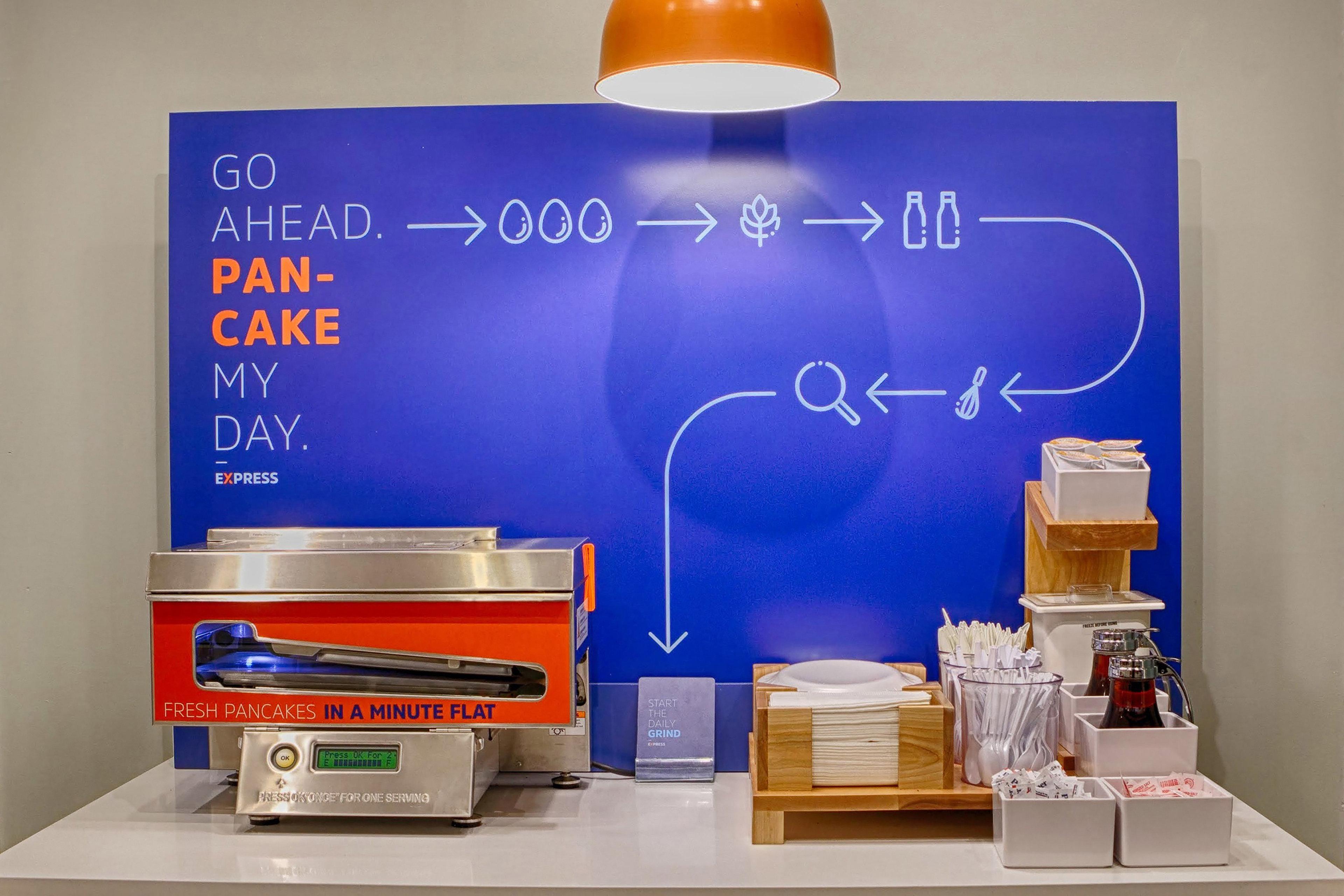 Holiday Inn Express Detroit-Warren/General Motors Technology Center By Ihg Экстерьер фото