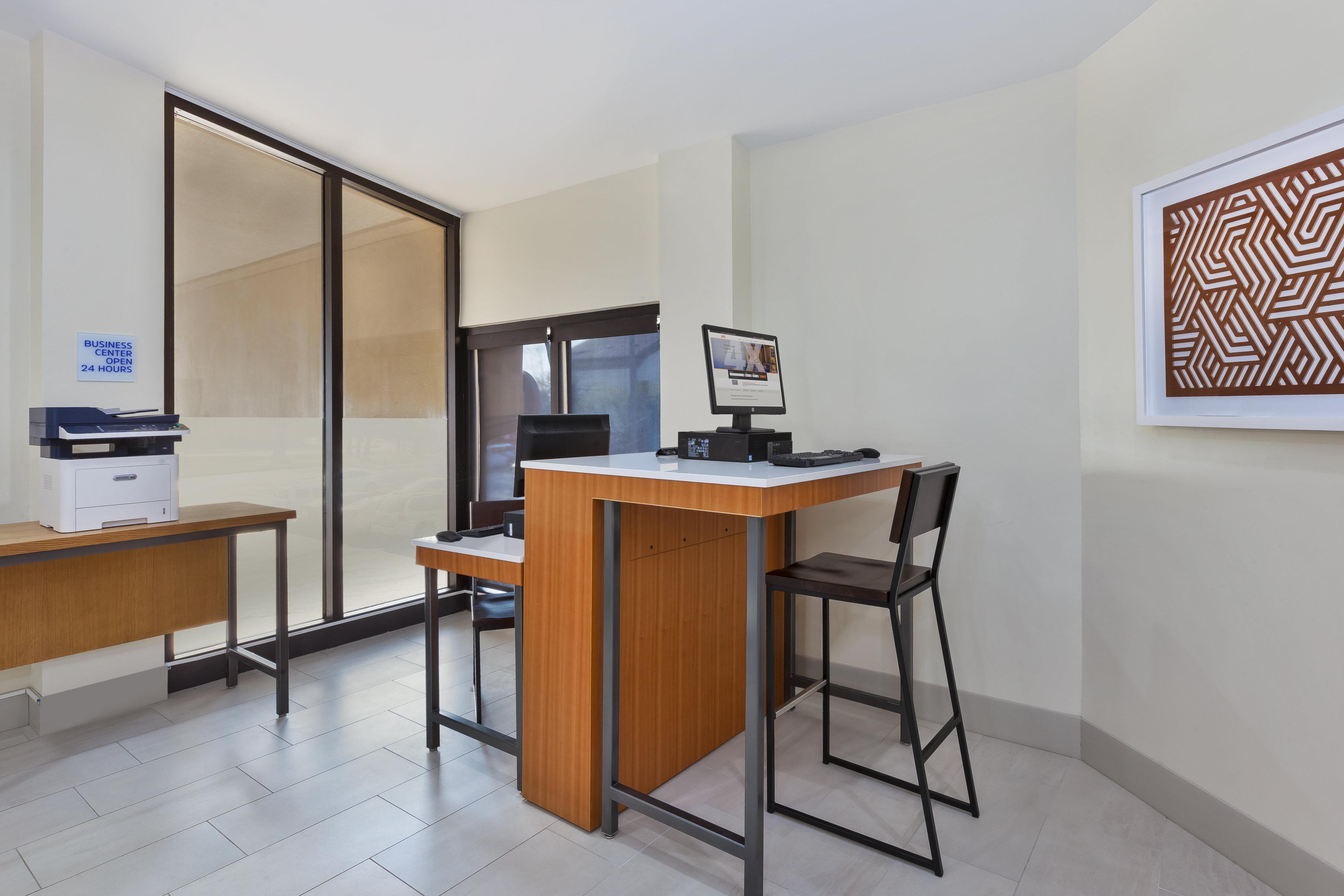 Holiday Inn Express Detroit-Warren/General Motors Technology Center By Ihg Экстерьер фото