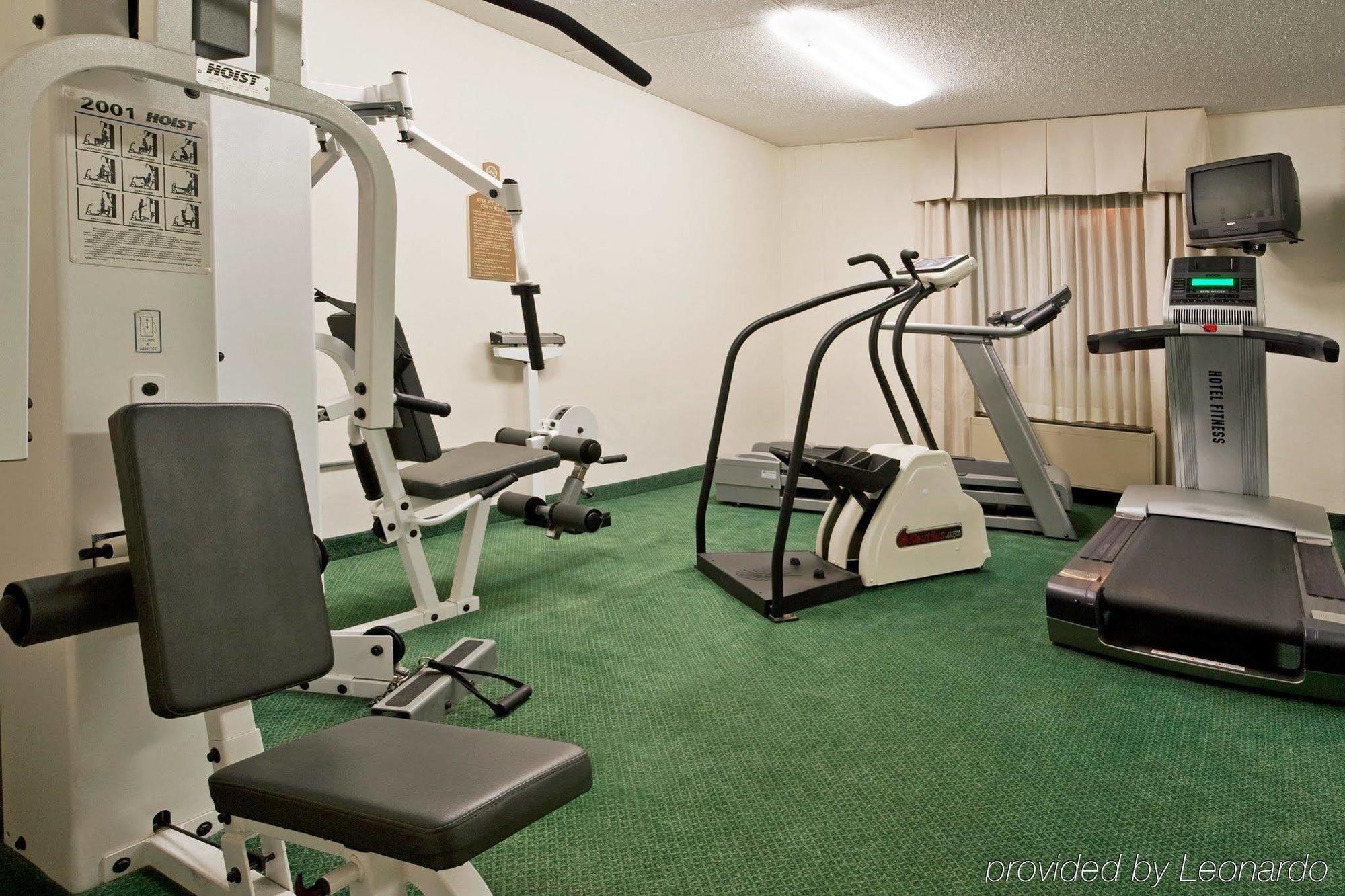 Holiday Inn Express Detroit-Warren/General Motors Technology Center By Ihg Экстерьер фото
